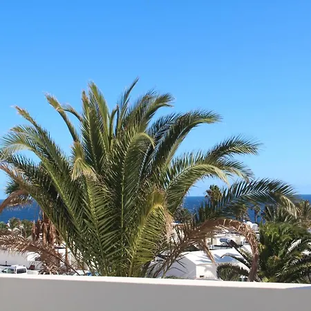 Playa Roca Penthouse. Great Sea Views! Lägenhet Costa Teguise
