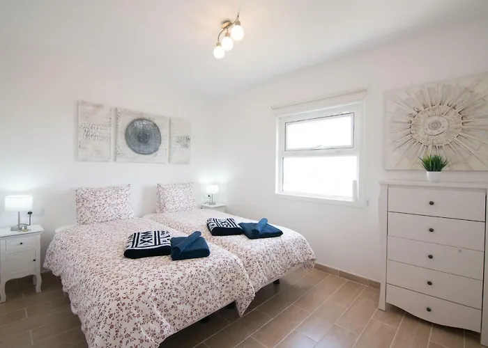 Playa Roca Penthouse. Great Sea Views! *