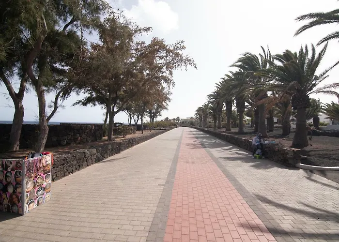 Playa Roca Penthouse. Great Sea Views! Appartement Costa Teguise