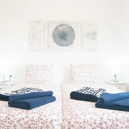 דירה Playa Roca Penthouse. Great Sea Views!